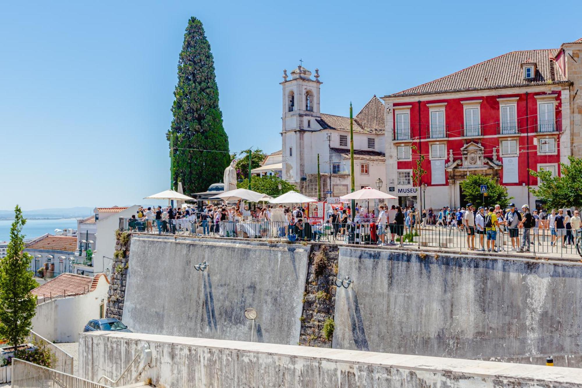 Visit Lisbon4Fun - Alfama Apartman Kültér fotó